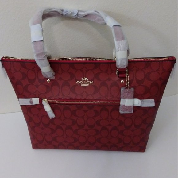Coach Gallery Tote Red Signature Canvas - Picture 15 of 16